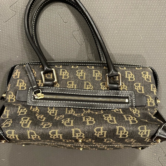 Dooney and Bourke signature satchel - Picture 2 of 6